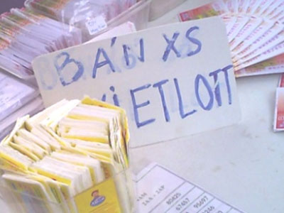 Xổ số Vietlott bán "chui" đầy cửa phủ Tây Hồ