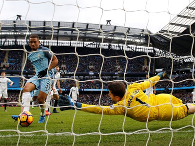 Jesus lập cú đúp, Man City đẩy Arsenal xuống thứ tư