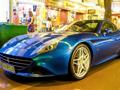 Siêu xe Ferrari California T thứ hai xuất hiện ở Sài Gòn