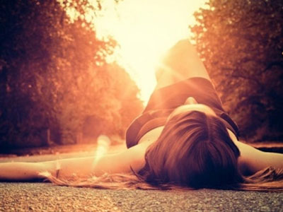 10 năm chồng bỏ đói tôi vì anh mải mê với các cô gái qua đường