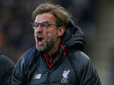 Juergen Klopp đã quát mắng học trò giữa giờ nghỉ trận thua Hull