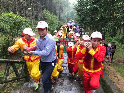 Lãnh đạo Nghệ An: "Dâng cặp bánh chưng 7 tạ không lãng phí"
