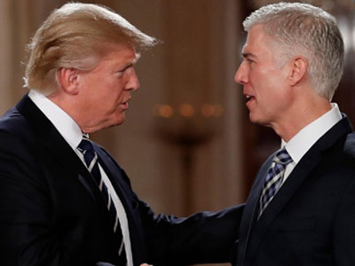 Trump có thể lĩnh đòn vì công kích thẩm phán chặn sắc lệnh