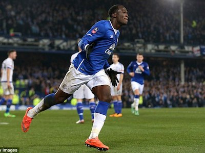 Lukaku vượt Sanchez trong cuộc đua vua phá lưới Premier League