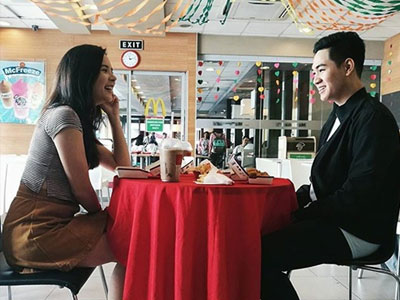 Soái ca Philippines gây sốt với quà Valentine "có 1-0-2"
