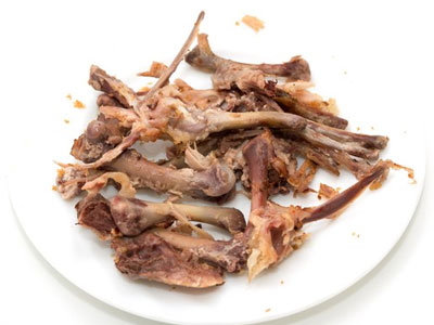 Suýt mất mạng vì hóc xương gà