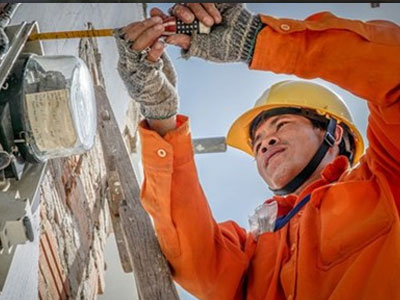 Thủ tướng yêu cầu EVN minh bạch giá điện, cổ phần hóa khâu bán lẻ