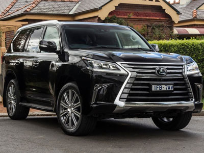 Toyota Việt Nam giảm giá nhiều mẫu xe nhập khẩu