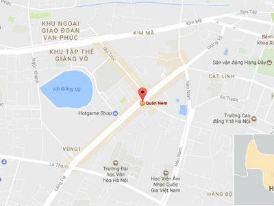 Nhân viên nhà hàng dập tắt đám cháy trước khi cứu hỏa đến