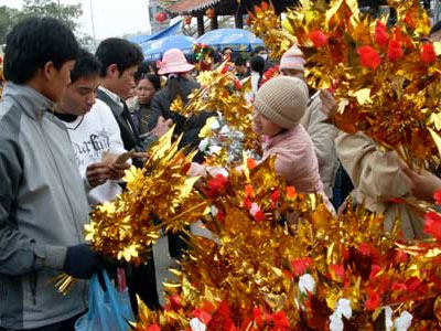 Những mặt hàng kinh doanh "hái ra tiền" ngày Rằm tháng Giêng