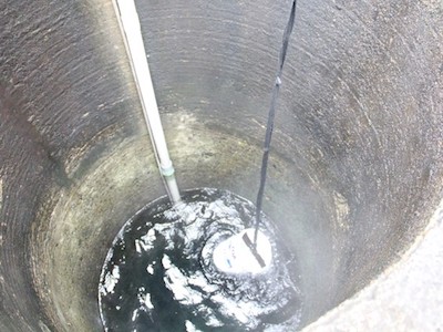 Giếng nước bốc khói khi nước nóng 37 độ C