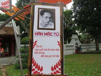 Ảnh nhà thơ Hàn Mặc Tử bị nhầm với nhà thơ Yến Lan ở Ngày thơ VN