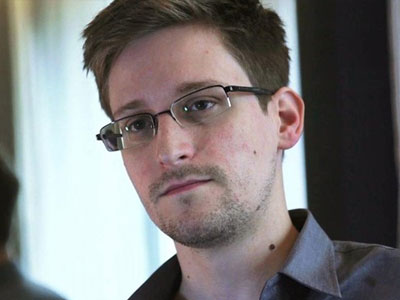 Nga cân nhắc trả Snowden để "làm quà" cho Trump