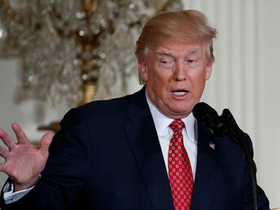 Ông Trump bất ngờ cân nhắc sắc lệnh nhập cư mới