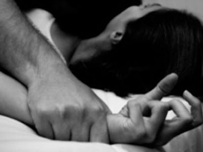 Bị bạn gái bóp cổ đến chết vì đòi "quan hệ" thêm lần nữa