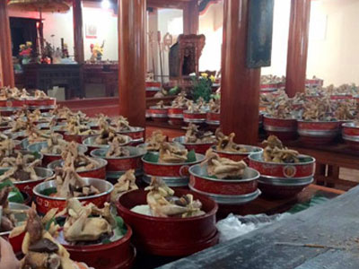 Choáng với lễ cúng rằm tháng Giêng cả trăm mâm xôi gà ở Nghệ An