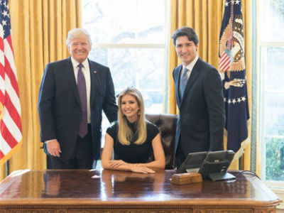 Ảnh con gái ông Trump ngồi ghế tổng thống gây bão