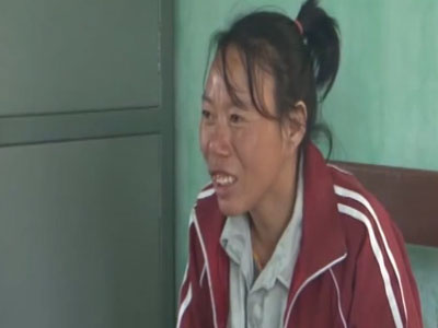Cuộc hỏi cung người đàn bà đoạt mạng bạn tình vì đòi "yêu" thêm lần nữa