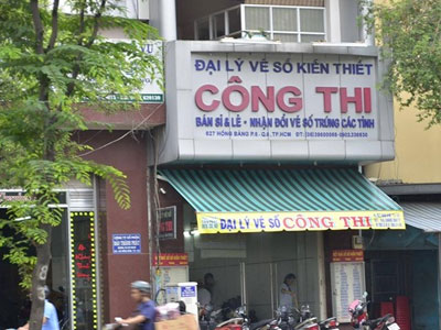 Dùng súng cướp đại lý vé số giữa ban ngày ở Sài Gòn