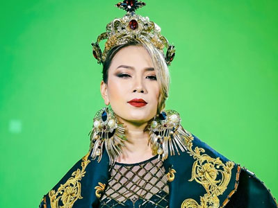 Mỹ Tâm bất ngờ tuyên bố khóa MV “Anh thì không” sau khi bị tố vi phạm bản quyền