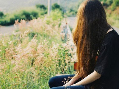 Vợ phát hiện sự thật lặng người sau cánh cửa nhà tắm