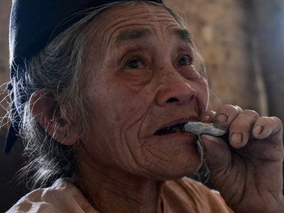 Những người bốc đất về ăn chỉ có ở Vĩnh Phúc