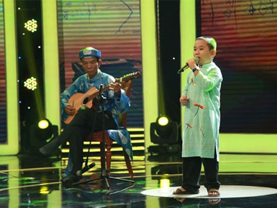 Biệt tài tí hon: Ngất lịm trước bé 7 tuổi cover "Ông bà anh"
