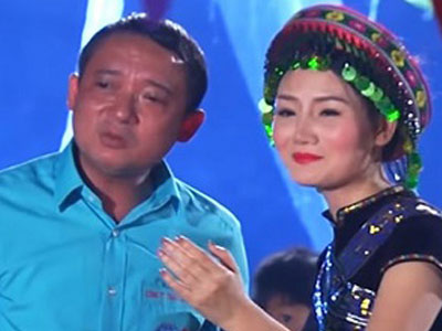 Chiến Thắng song ca Bolero cực ngọt cùng hot girl