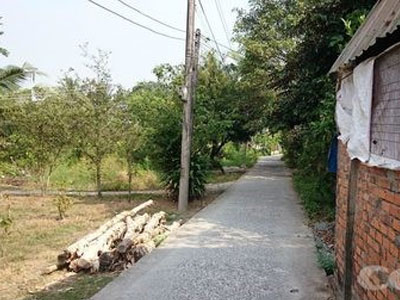 Cự nhau vì nẹt pô xe gây ồn, một người bị đâm thủng phổi