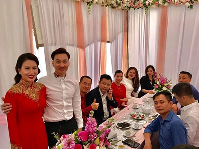 MC Thành Trung bí mật làm đám hỏi với bạn gái 9X