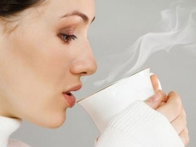1001 lý do nên uống nước ấm vào mỗi buổi sáng ngay sau khi ngủ dậy