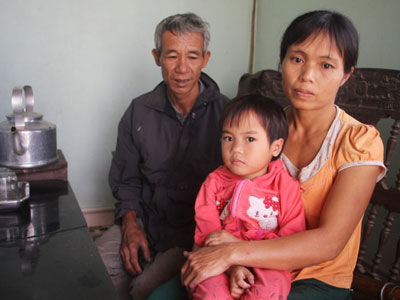 Khai sinh con thứ 3 phải “tự nguyện” nộp 2 triệu đồng