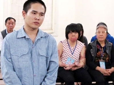 Chân dung kẻ thủ ác tưới xăng đốt vợ mùng 2 Tết