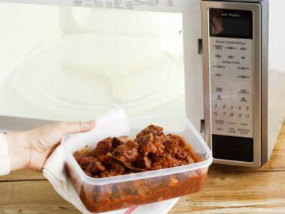 Sai lầm khi sử dụng lò vi sóng nhiều người mắc phải
