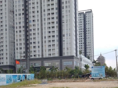 Dự án bị đình chỉ, khách hàng có nguy cơ mua “vịt trời”