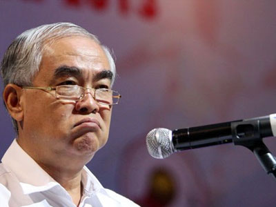 Chủ tịch VFF Lê Hùng Dũng bất ngờ ra chỉ đạo khẩn