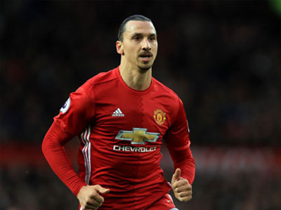 Hé lộ điều kiện để Ibrahimovic ở lại M.U