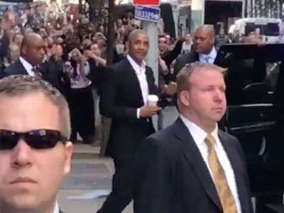 Obama xuất hiện gây náo loạn đường phố New York