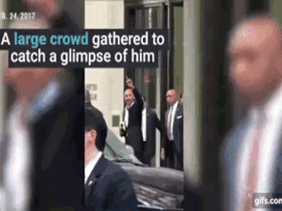 Video:  Obama gây náo loạn đường phố New York