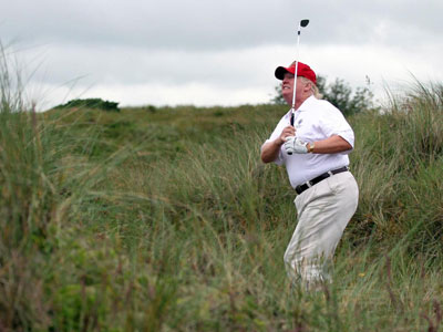 Trump chơi golf còn nhiều hơn nghe tin tình báo?