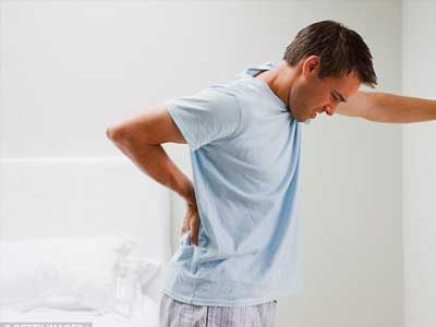 Đau lưng đe dọa tính mạng như thế nào?
