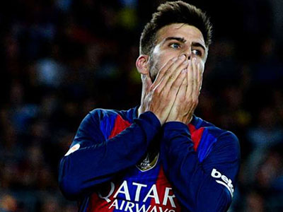 Pique bất bình vì trọng tài ưu ái Real Madrid
