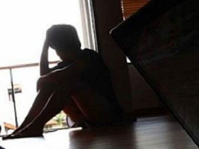 Dọa tung ảnh nóng người tình đồng giới lên mạng để tống tiền