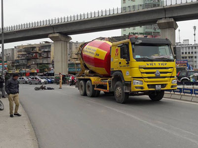 Vụ nữ sinh chết thảm dưới gầm xe bồn bê tông: Xe chạy vào giờ cấm