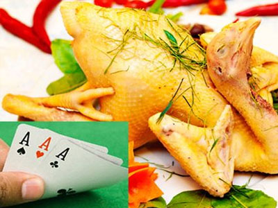 Công an xin lỗi 4 người đánh bài ăn thịt gà ở Cà Mau