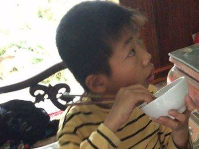 Hải Dương: Học sinh lớp 3 bị hỏng mắt vì bạn bắn que xiên thịt nướng trong giờ ra chơi