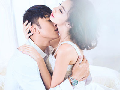 Làm 7 điều này sau khi "yêu" sẽ khiến chàng ngất ngây vì bạn