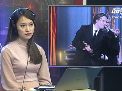 Tranh luận về nữ sinh phiên dịch Oscar trên sóng trực tiếp
