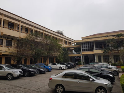8 cơ quan ở Hà Nội niêm phong ôtô biển xanh để khoán xe công
