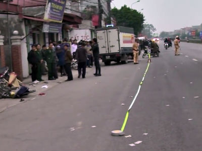 Xe tải mất lái, húc văng 5 em học sinh ở Hưng Yên